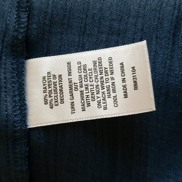 Wonderly sleeveless ruffle trim button front blouse - Picture 8 of 8